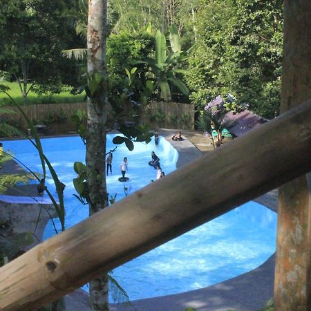 Lingkung Park Tetebatu Apartamento Exterior foto